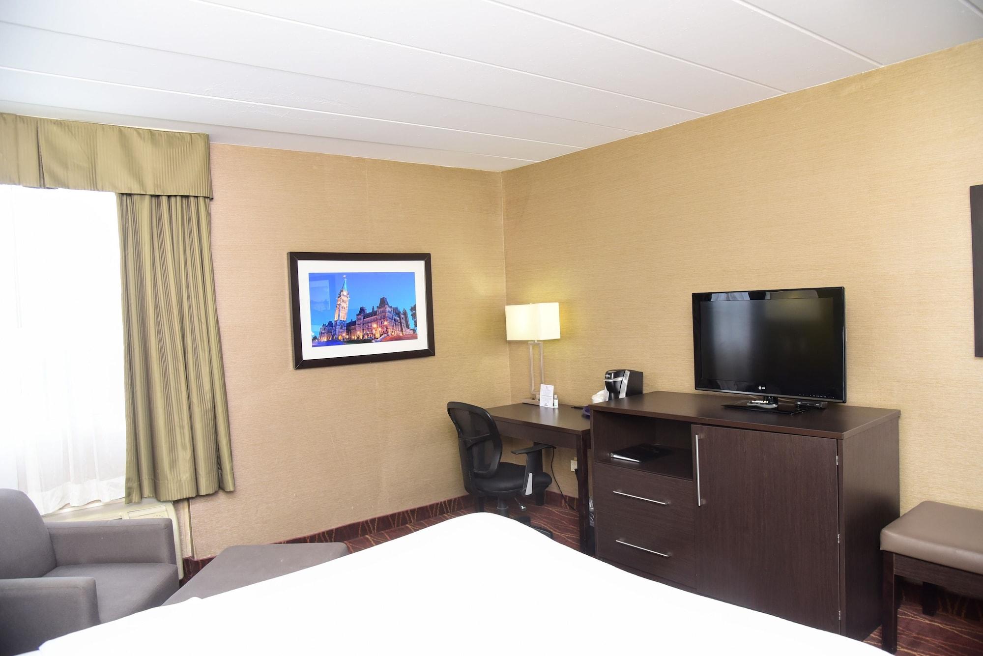 Days Inn By Wyndham Ottawa Exterior photo