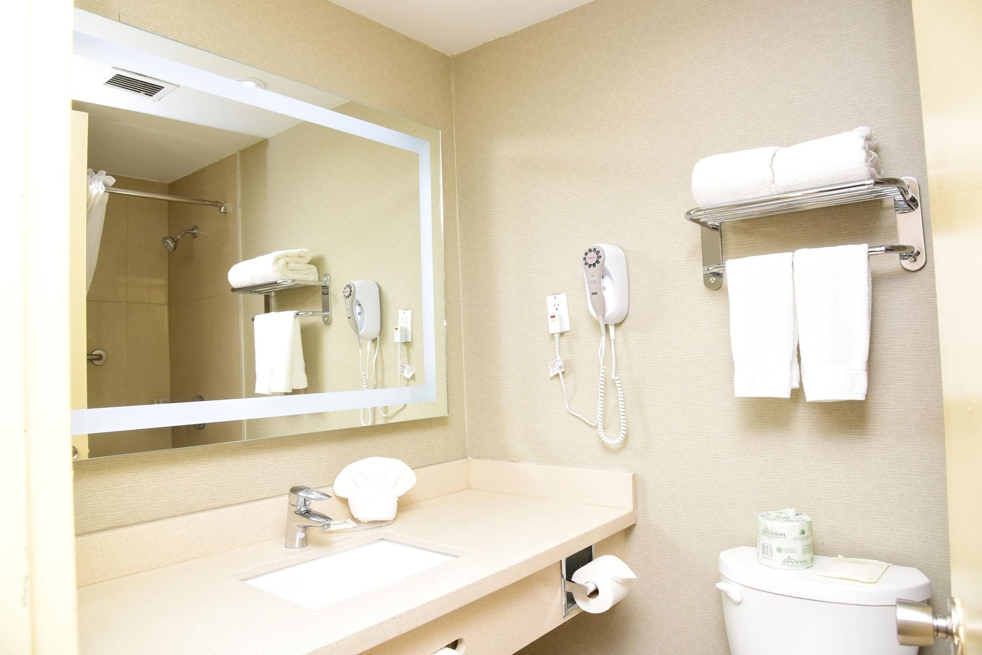 Days Inn By Wyndham Ottawa Exterior photo